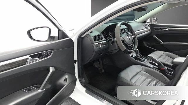 Volkswagen The New Passat 2018 Белый из Кореи, фото 2