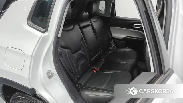 Jeep Compass 2nd Generation 2022 Белый из Кореи, фото 2