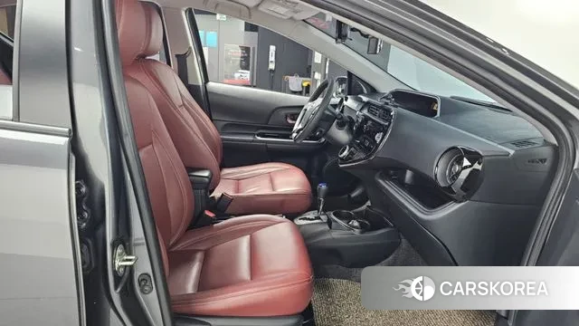 Toyota Prius C 2020 Серый из Кореи, фото 2