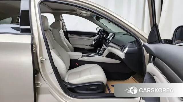 Honda Accord 10th Generation 2019 Песочный из Кореи, фото 2