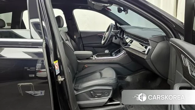 Audi Q7 (4M) 2021 Черный из Кореи, фото 2