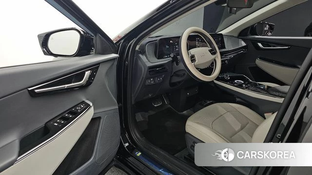 Kia EV6 2023 Черный из Кореи, фото 2