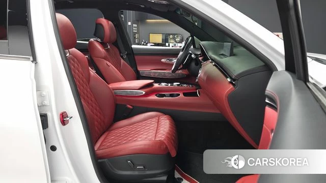 Genesis GV70 2021 Белый из Кореи, фото 2
