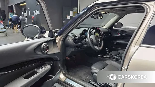 Mini Cooper Clubman 2023 Песочный из Кореи, фото 2