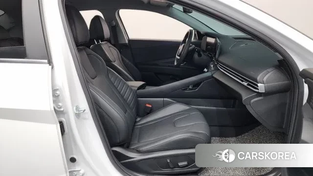 Hyundai The New Avante (CN7) 2024 Белый из Кореи, фото 2