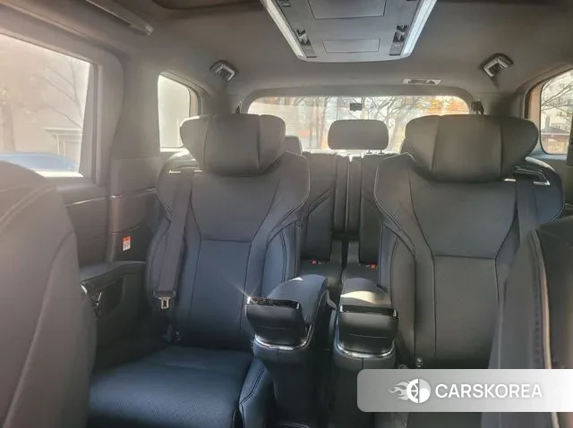 Toyota Alphard 4th Generation 2024 Черный из Кореи, фото 2