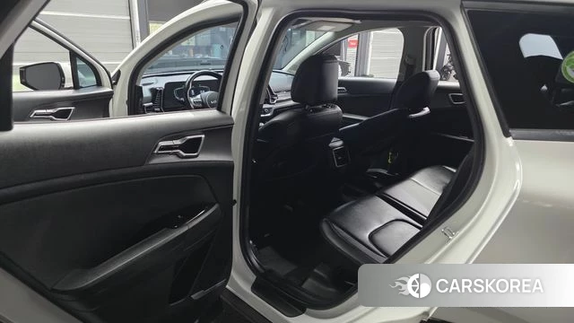 Kia Sportage 5th Generation 2022 Белый из Кореи, фото 2