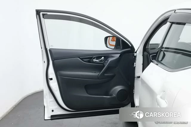 Nissan Qashqai 2021 Белый из Китая, фото 2