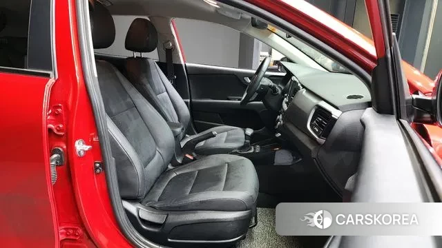 Kia Stonic 2020 Красный из Кореи, фото 2