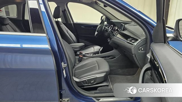 BMW X1 (F48) 2022 Синий из Кореи, фото 2