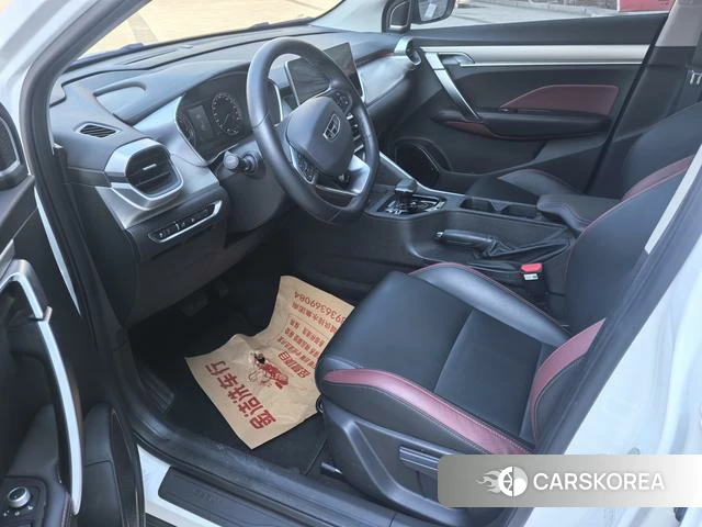 Geely Automobile Binyue 2022 Белый из Китая, фото 2