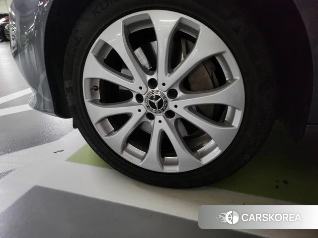 Mercedes-Benz E-Class W213 2018 Серый из Кореи, фото 2