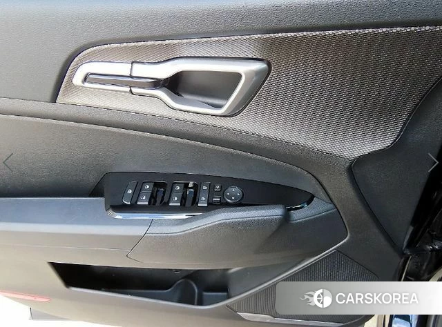 Kia Sportage 5th Generation Hybrid 2022 Черный из Кореи, фото 2