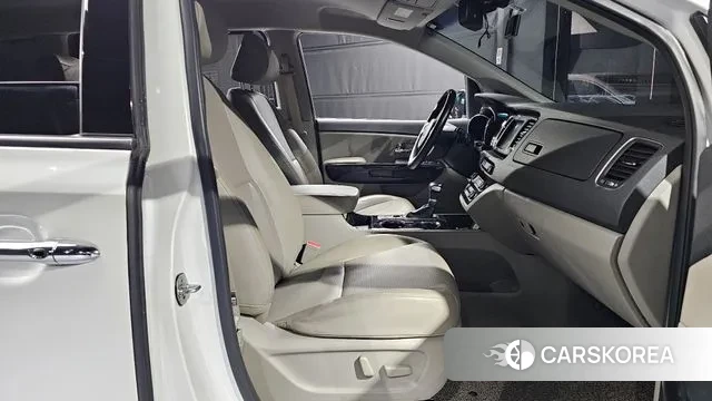 Kia The New Carnival 2020 Белый из Кореи, фото 2