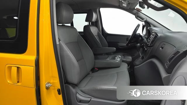 Hyundai The New Grand Starex 2018 Желтый из Кореи, фото 2