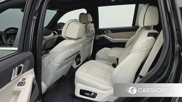 BMW X7 (G07) 2025 Черный из Кореи, фото 2
