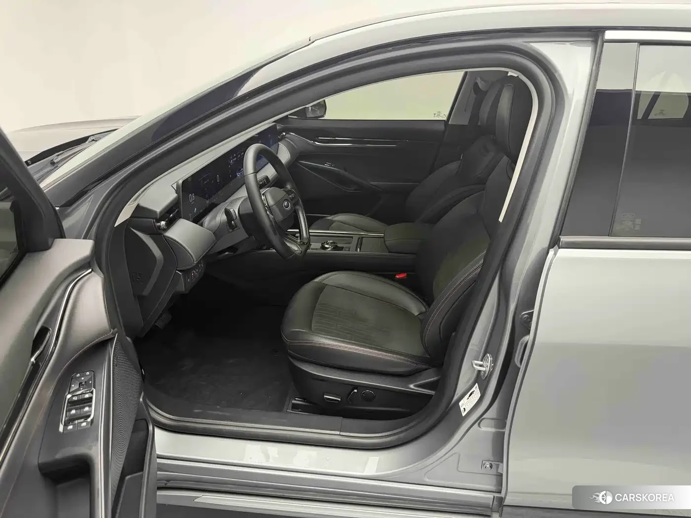Ford Mondeo 2024 Silver/gray из Китая, фото 2
