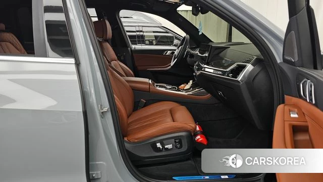 BMW X7 (G07) 2024 Цвет галактики из Кореи, фото 2