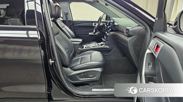 Ford Explorer 6th Generation 2021 Черный из Кореи, фото 2