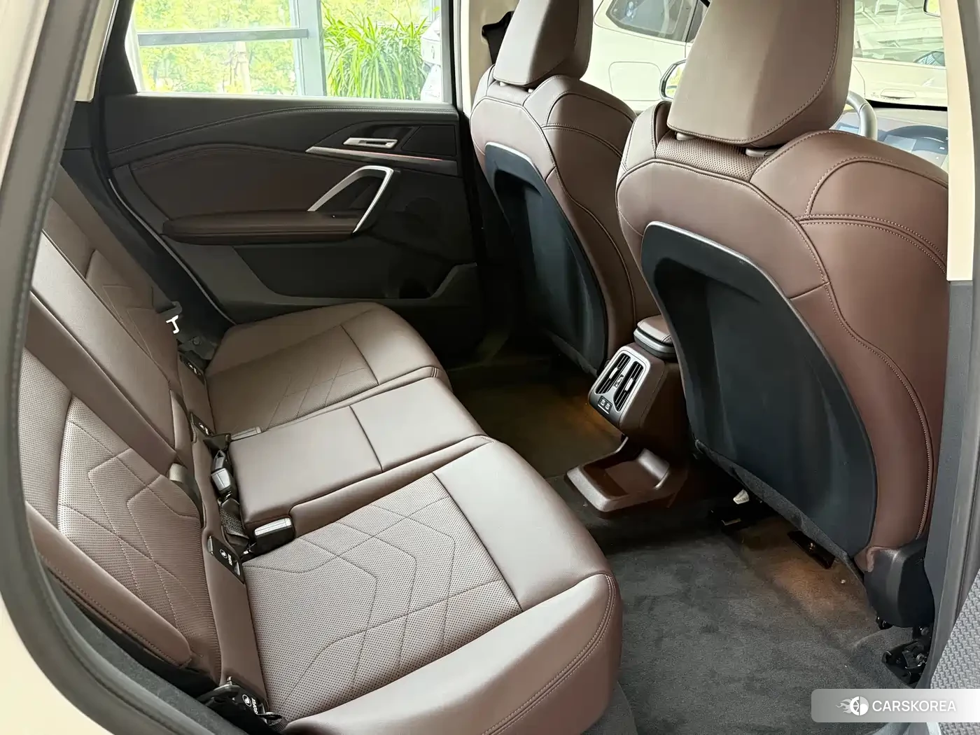 BMW iX1 2025 Белый из Китая, фото 2