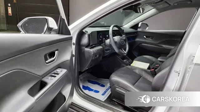 Hyundai Kona (SX2) 2024 Белый из Кореи, фото 2