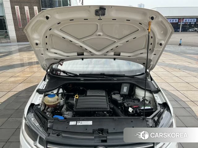 Volkswagen Santana 2018 Белый из Китая, фото 2