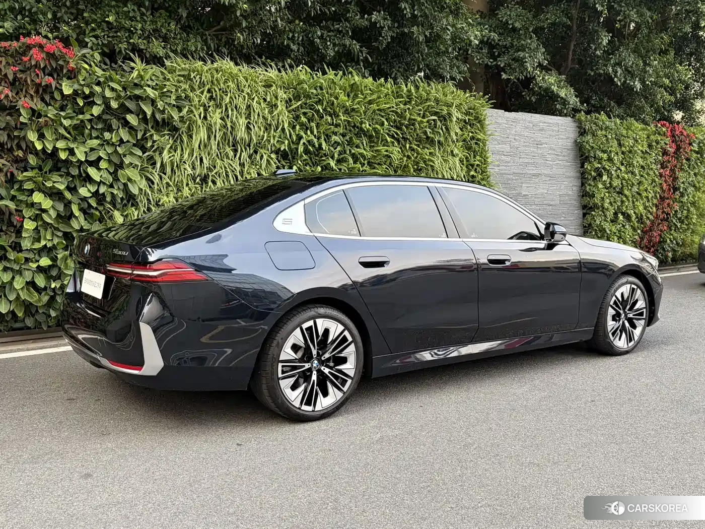 BMW 5 series 2024 Черный из Китая, фото 2