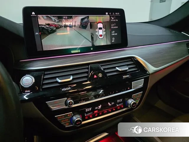 BMW 5 Series (G30) 2020 Белый из Кореи, фото 2