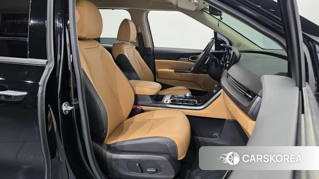 Kia Carnival 4th generation 2023 Черный из Кореи, фото 2