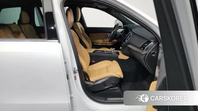 Volvo XC90 second Generation 2024 Белый из Кореи, фото 2