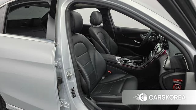 Mercedes-Benz C-Class W205 2021 Серебряный из Кореи, фото 2