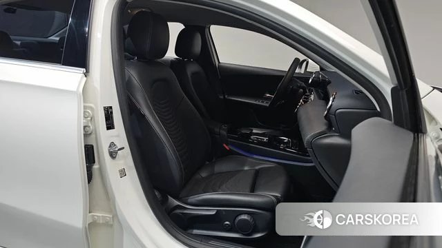 Mercedes-Benz A-Class W177 2020 Белый из Кореи, фото 2