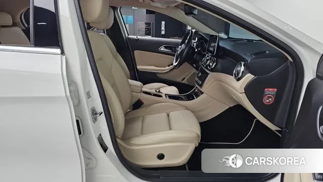 Mercedes-Benz GLA-Class X156 2018 Белый из Кореи, фото 2