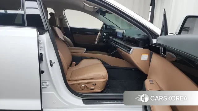 Hyundai Grandeur Hybrid (GN7) 2023 Белый из Кореи, фото 2