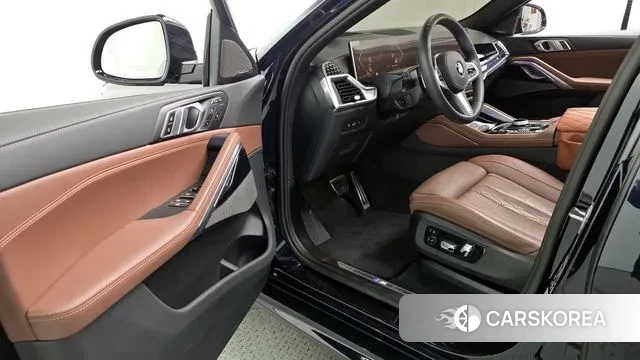 BMW X6 (G06) 2025 Черный из Кореи, фото 2