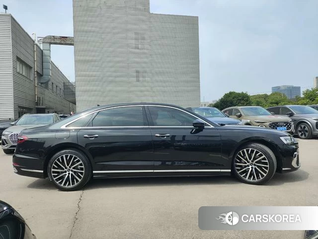 Audi A8 2024 Черный из Китая, фото 2