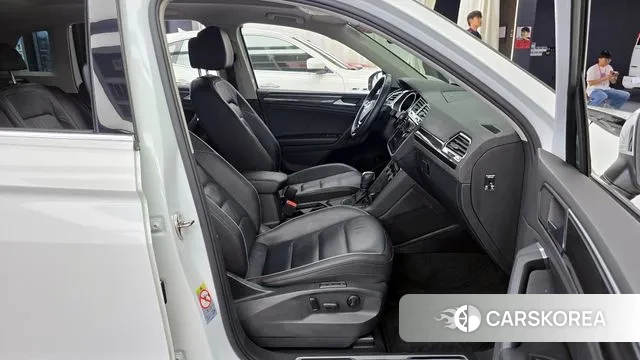 Volkswagen Tiguan second Generation 2020 Белый из Кореи, фото 2