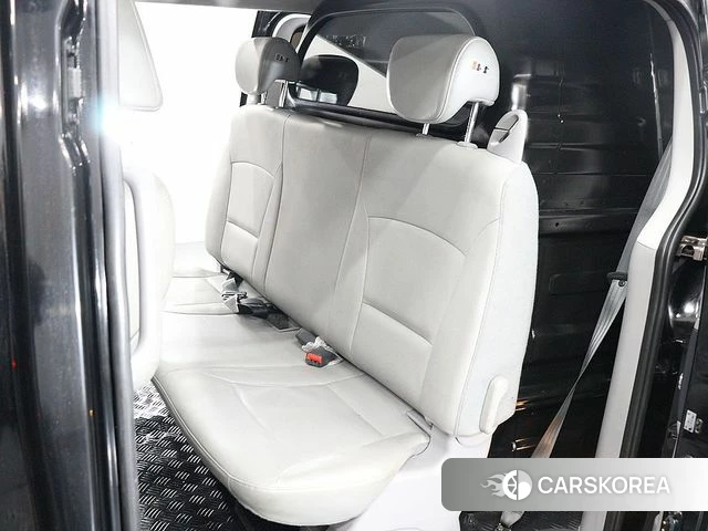 Hyundai The New Grand Starex 2018 Черный из Кореи, фото 2