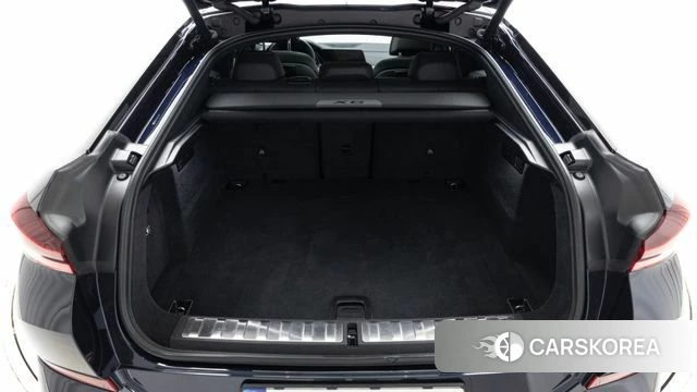 BMW X6 (G06) 2022 Черный из Кореи, фото 2