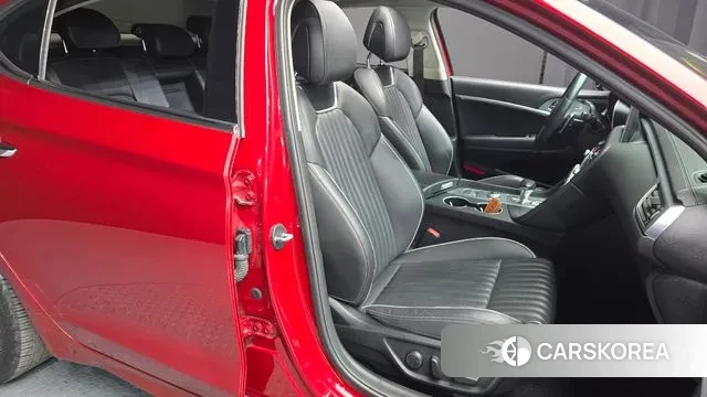 Genesis G70 2019 Красный из Кореи, фото 2