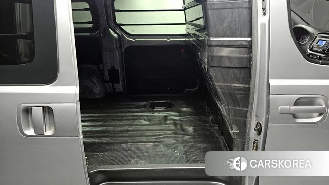 Hyundai The New Grand Starex 2021 Серебряный из Кореи, фото 2