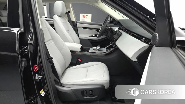 Land Rover Range Rover Evoque 2nd Generation 2025 Черный из Кореи, фото 2