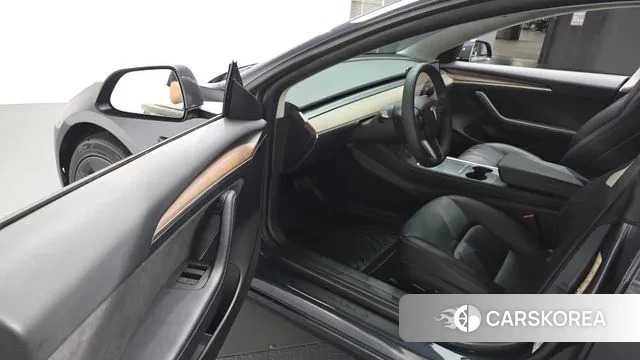 Tesla Model 3 2022 Серый из Кореи, фото 2