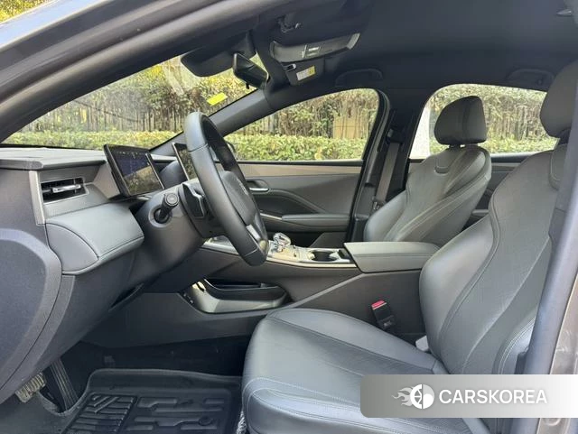 BYD Qin PLUS EV 2025 Серебристо-серый из Китая, фото 2