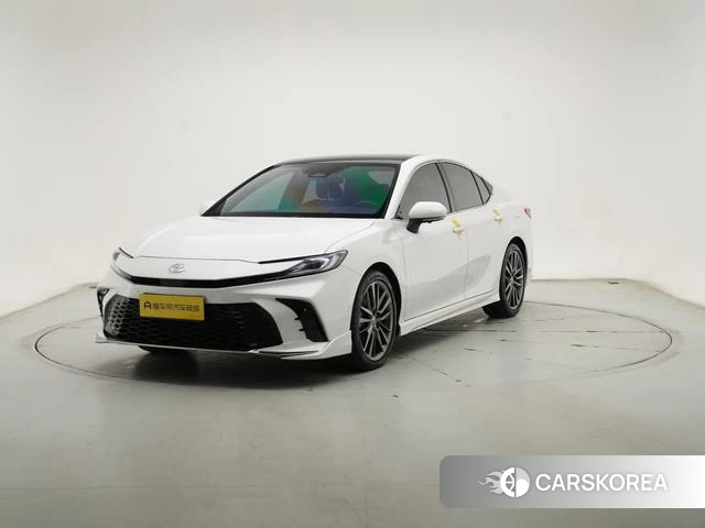 Toyota Camry 2025 Белый из Китая, фото 2
