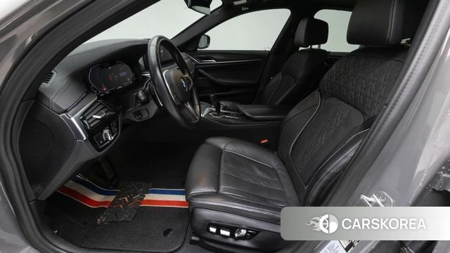 BMW 5 Series (G30) 2022 Серый из Кореи, фото 2