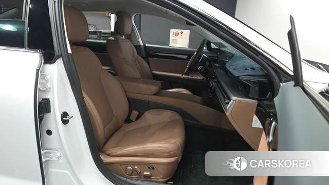 Hyundai Grandeur Hybrid (GN7) 2023 Белый из Кореи, фото 2