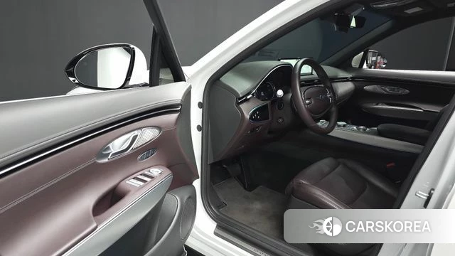 Genesis GV70 2023 Белый из Кореи, фото 2