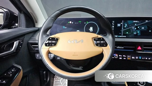 Kia EV6 2023 Черный из Кореи, фото 2