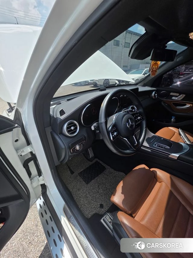 Mercedes-Benz GLC-Class X253 2023 Белый из Кореи, фото 2